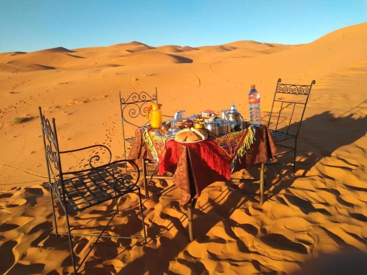 Camp Sahara Dunes Hotel M'Hamid Buitenkant foto